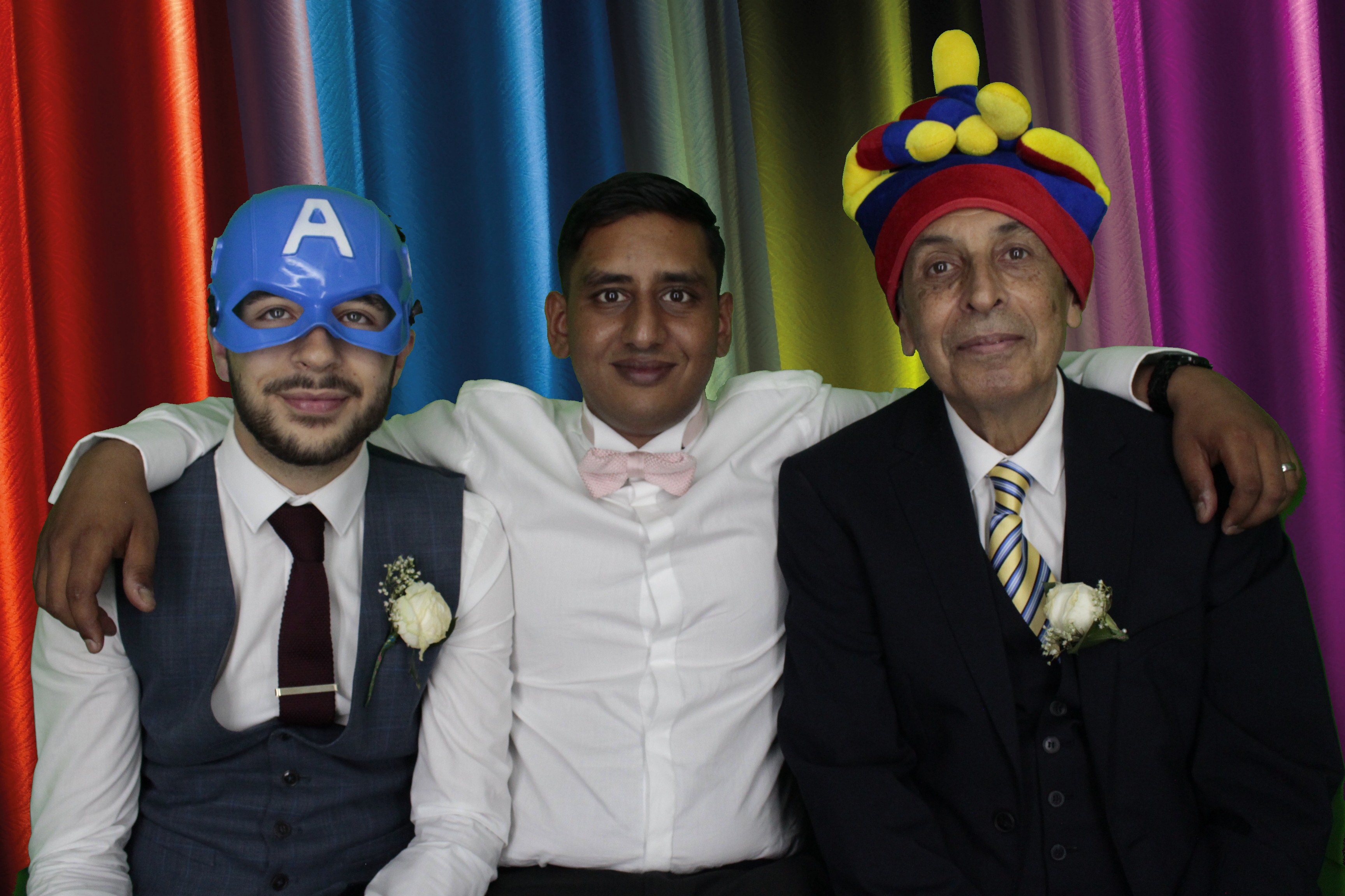 Bhavin & Yasmin’s Wedding | View more photos from the event at gallery.myphotoboothexperience.co.uk/u/MyPhotoBoothExperienceLtd/Bhavin-Yasmin’s-Wedding